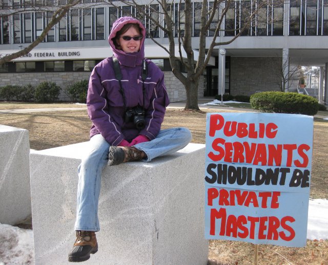Kira Is No Public Servant